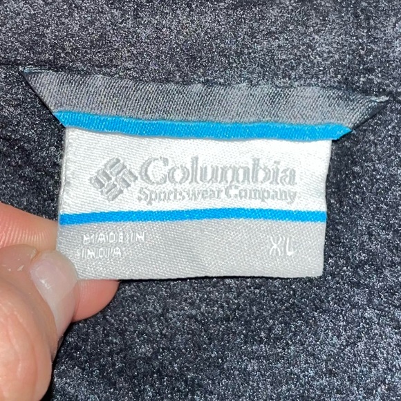 Columbia Zip-up! - Picture 3 of 3